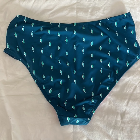 Lilly Pulitzer Coconut Row Rumy bikini bottom - Picture 2 of 4